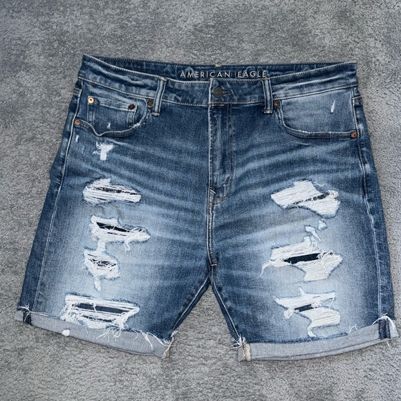 Men’s AE Athletic fit Airflex shorts - Picture 1 of 5